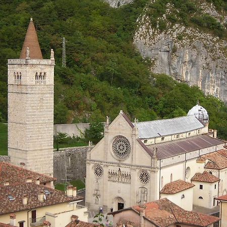 Alloggio Agrituristico Ai Tre Castelli Moruzzo Exteriér fotografie