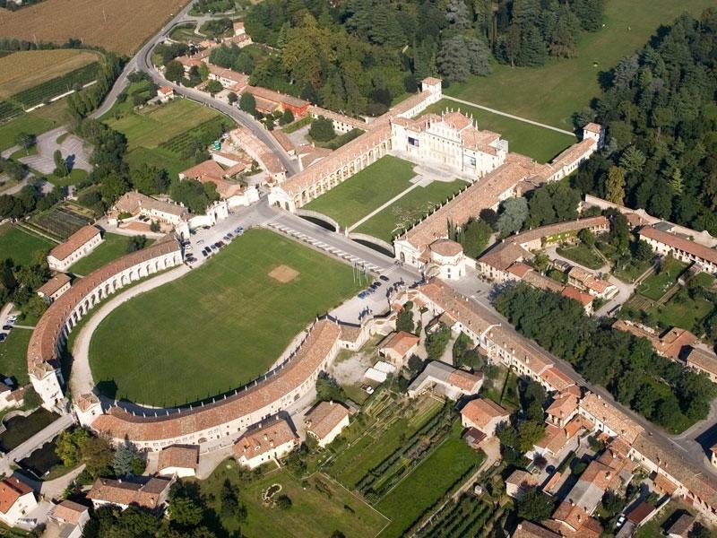 Alloggio Agrituristico Ai Tre Castelli Moruzzo Exteriér fotografie
