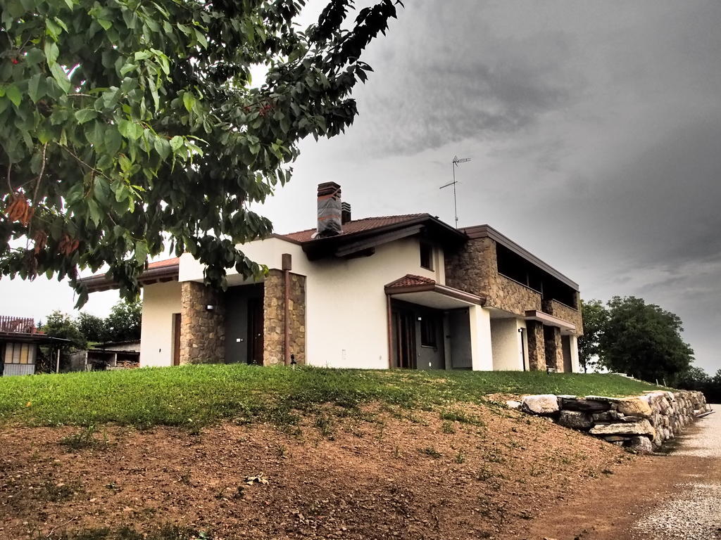 Alloggio Agrituristico Ai Tre Castelli Moruzzo Exteriér fotografie