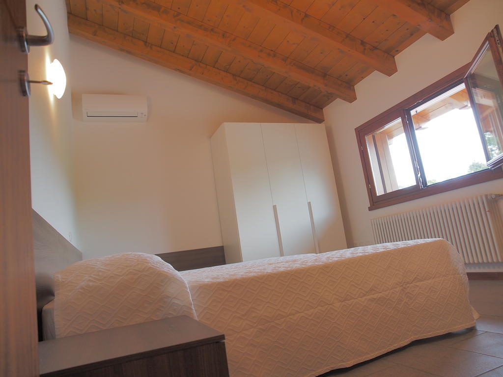 Alloggio Agrituristico Ai Tre Castelli Moruzzo Pokoj fotografie